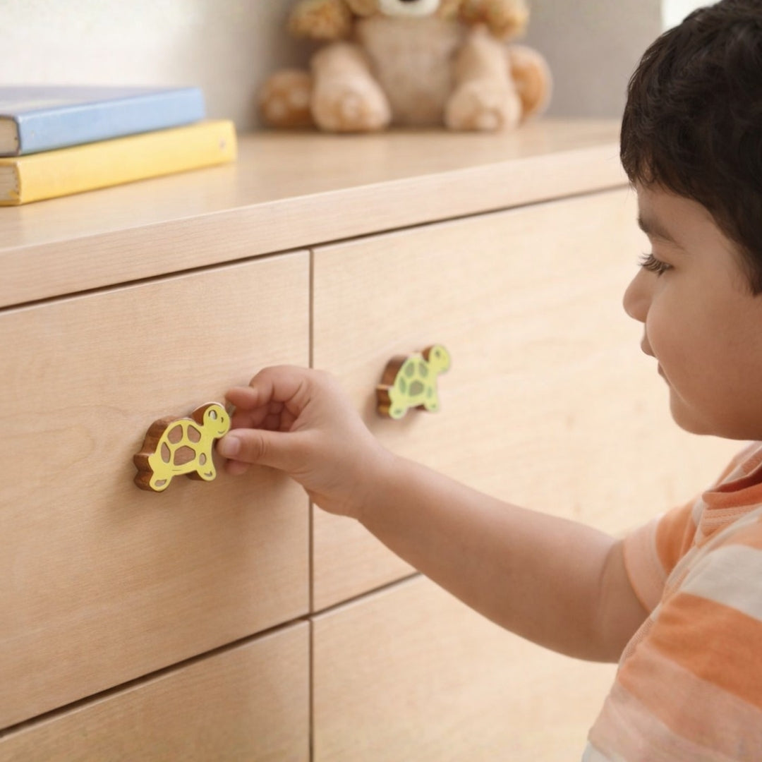 Turtle-Shaped Wooden Knob / Drawer Knob– Handcrafted Kids Room Hardware | Pinch of Pretty