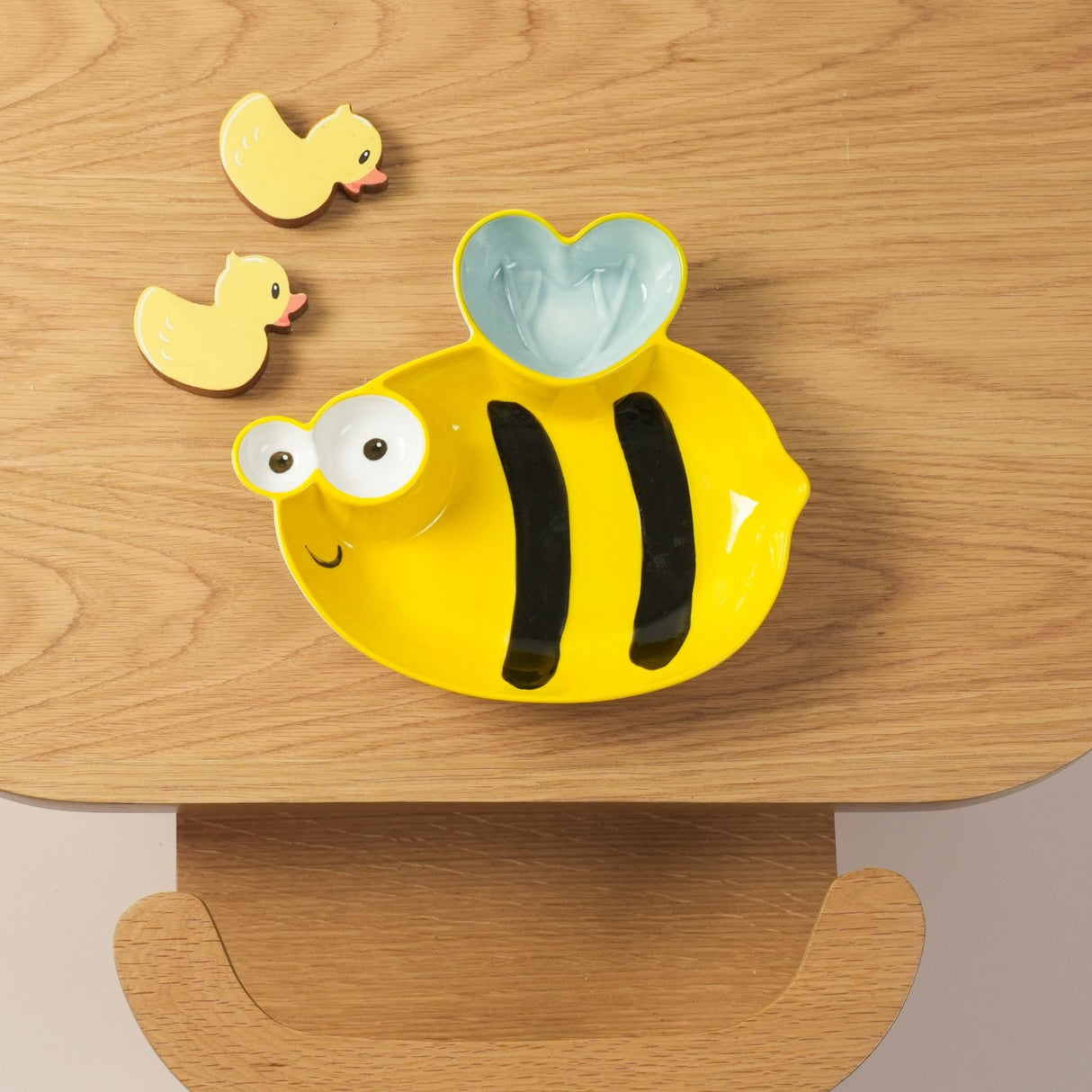 Buzzing Bee Heart Ceramic Plate – Handcrafted Honeybee Kids Dinnerware | Pinch of Pretty