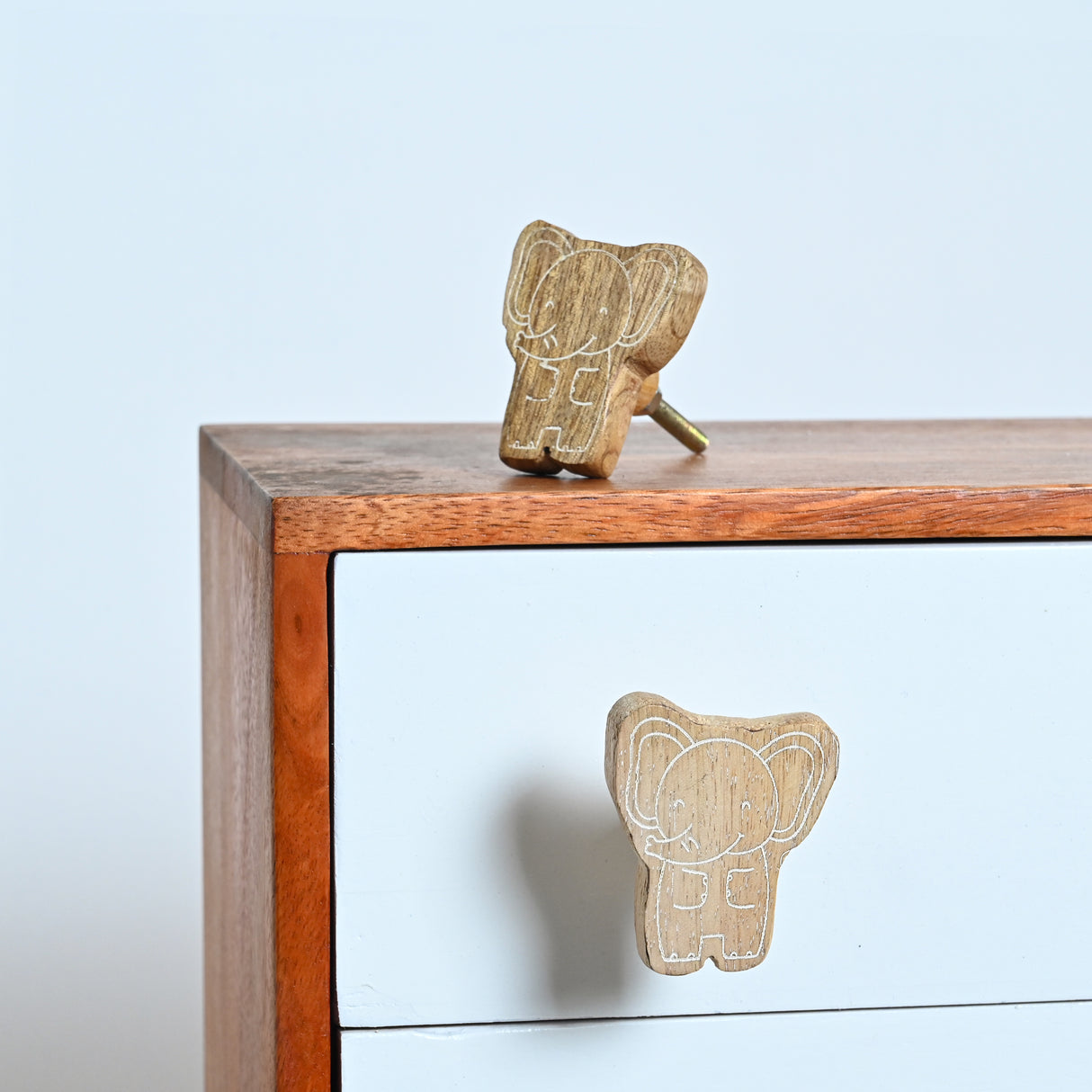 Elephant Mango Wooden / Drawer Knob– Handcrafted Kids Room Hardware | Pinch of Pretty