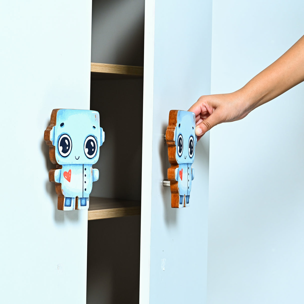 Robot Wooden Cupboard Handle / Drawer – Handcrafted Kids Room Hardware | Pinch of Pretty
