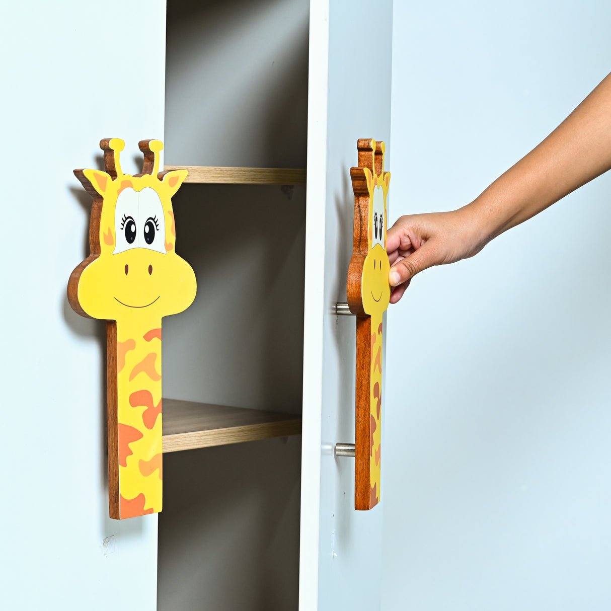 Giraffe Wooden Cupboard Handle / Drawer – Handcrafted Kids Room Hardware | Pinch of Pretty
