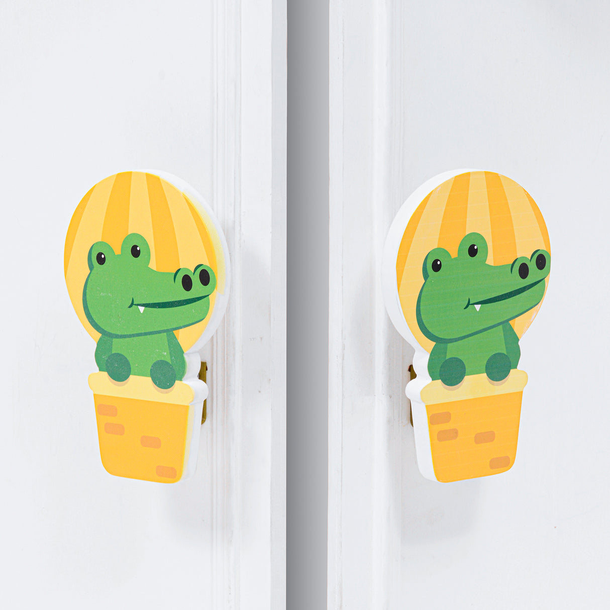 Crocodile Wooden Cupboard Handle / Drawer – Handcrafted Kids Room Hardware | Pinch of Pretty