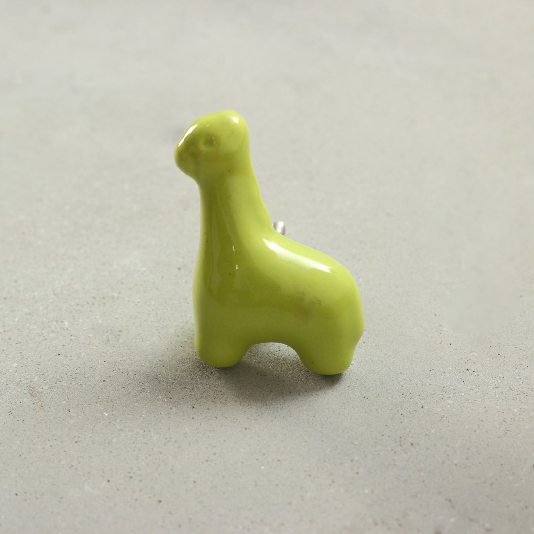 Giffy Giraffe Ceramic Knob – Stylish Cupboard & Drawer Handle for Kids’ Room
