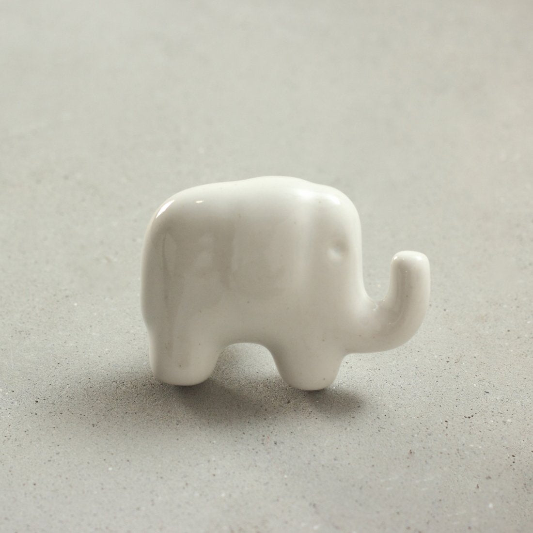 Jumbo Elephant Ceramic Knob – Stylish Cupboard & Drawer Handle for Kids’ Room)