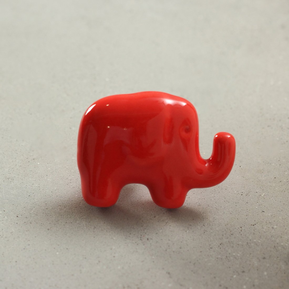 Jumbo Elephant Ceramic Knob – Stylish Cupboard & Drawer Handle for Kids’ Room)