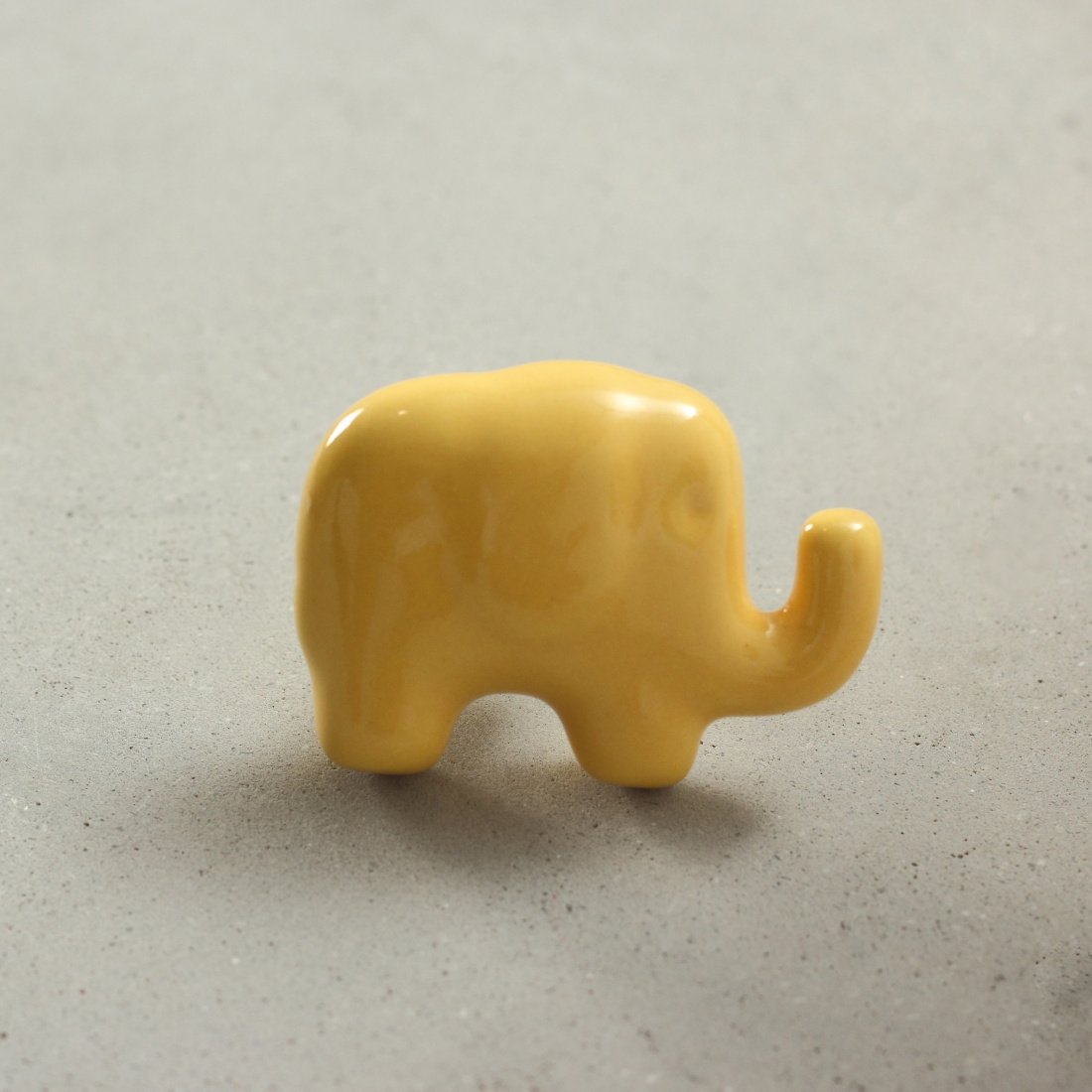 Jumbo Elephant Ceramic Knob – Stylish Cupboard & Drawer Handle for Kids’ Room)
