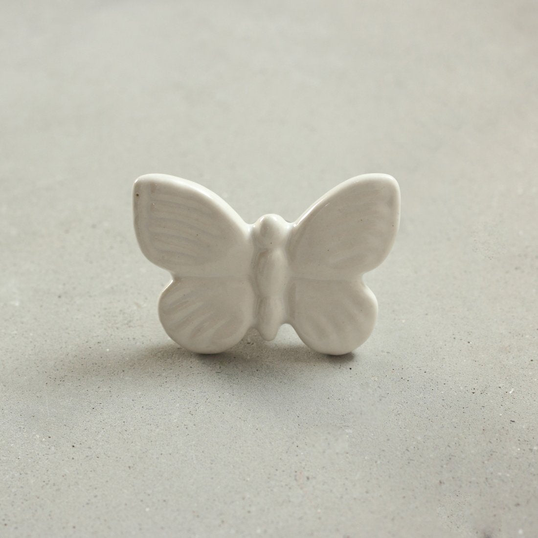 Fly High Butterfly Ceramic Knob – Stylish Cupboard & Drawer Handle for Kids’ Room