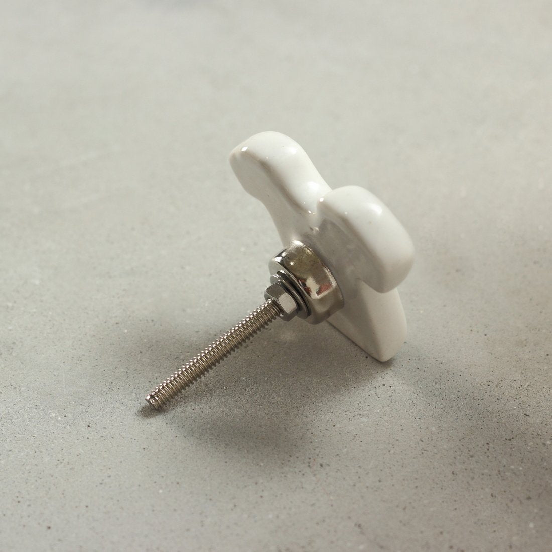 T-shirt Ceramic Knob – Stylish Cupboard & Drawer Handle for Kids’ Room