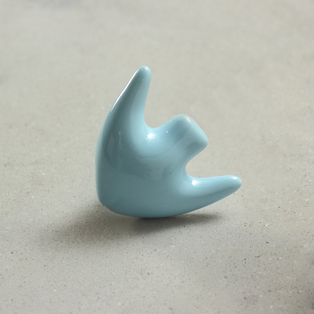 Goldy Fish Ceramic Knob – Stylish Cupboard & Drawer Handle for Kids’ Room
