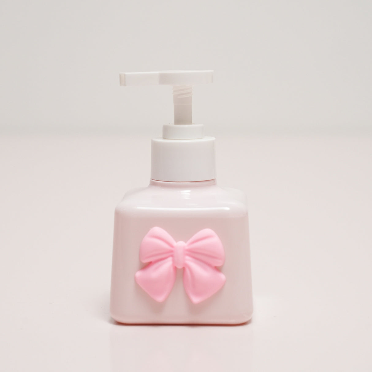 Pink Bow Soap Dispenser – Elegant Polyresin Bathroom Accessory | Pinch of Pretty