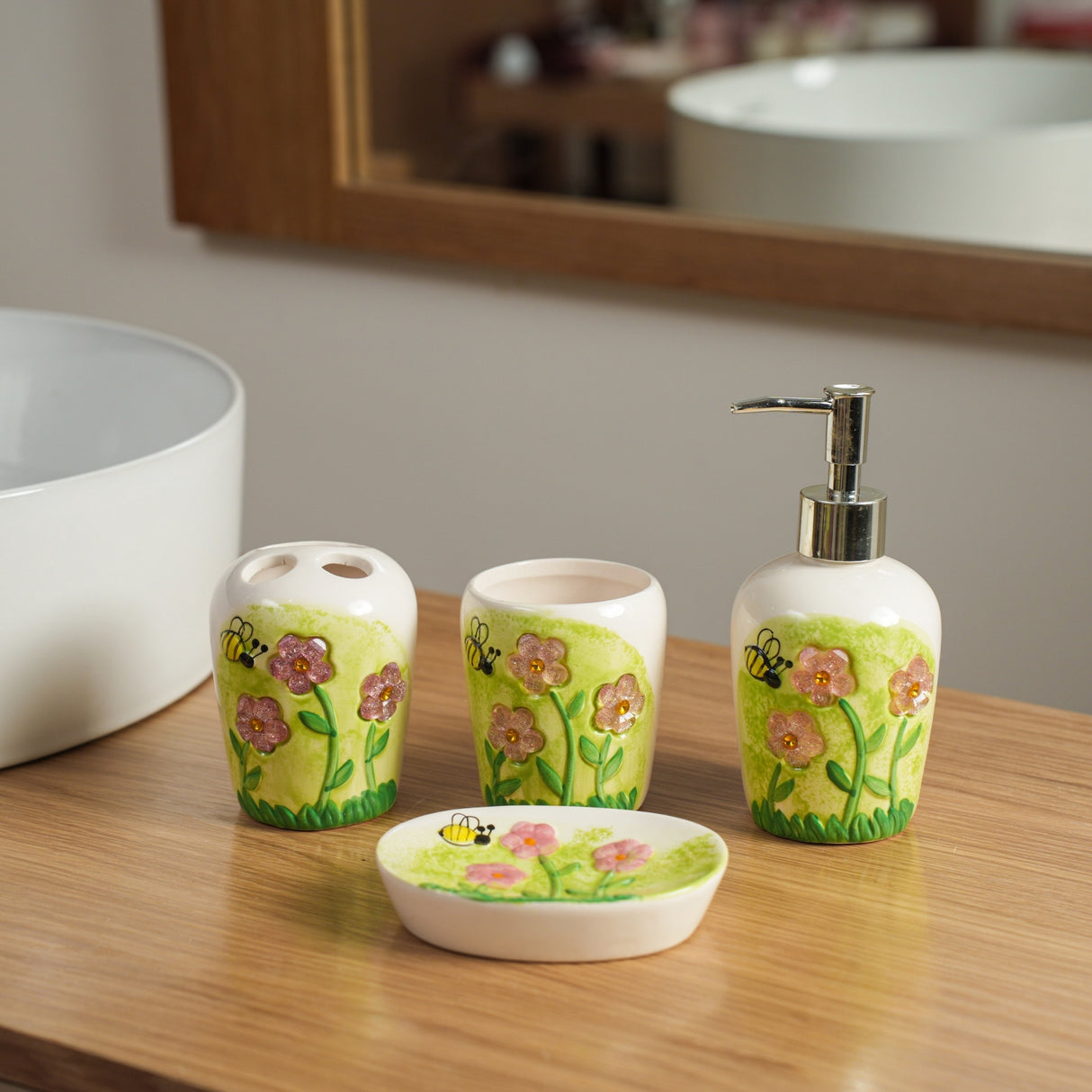 Green Flower & Bee Ceramic Bathroom Set | Pinch of Pretty