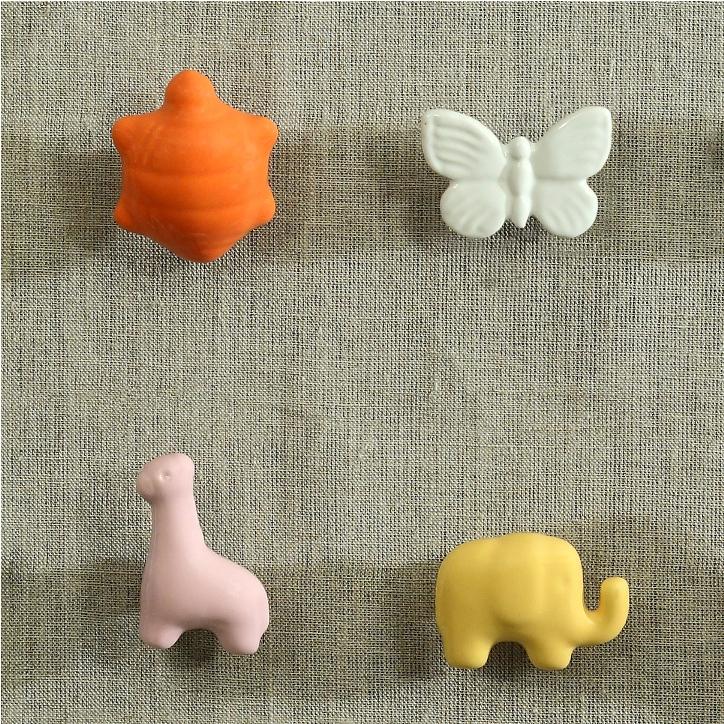 Giffy Giraffe Knobs (With Colour Variants)